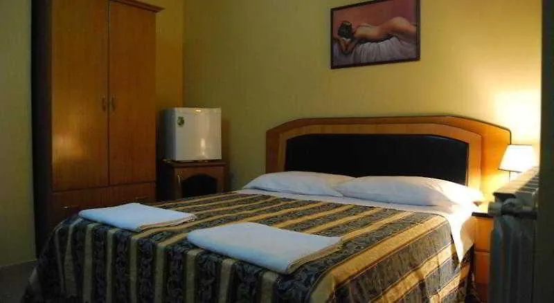 ***  Hotel Vlora Albania
